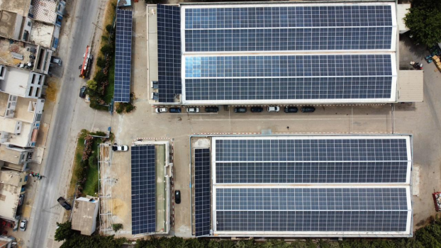 Usine Plasteel _ Installation de 846,5 kWc équipée de panneaux Huasun bifaciaux d’une puissance unitaire de 675 Wc